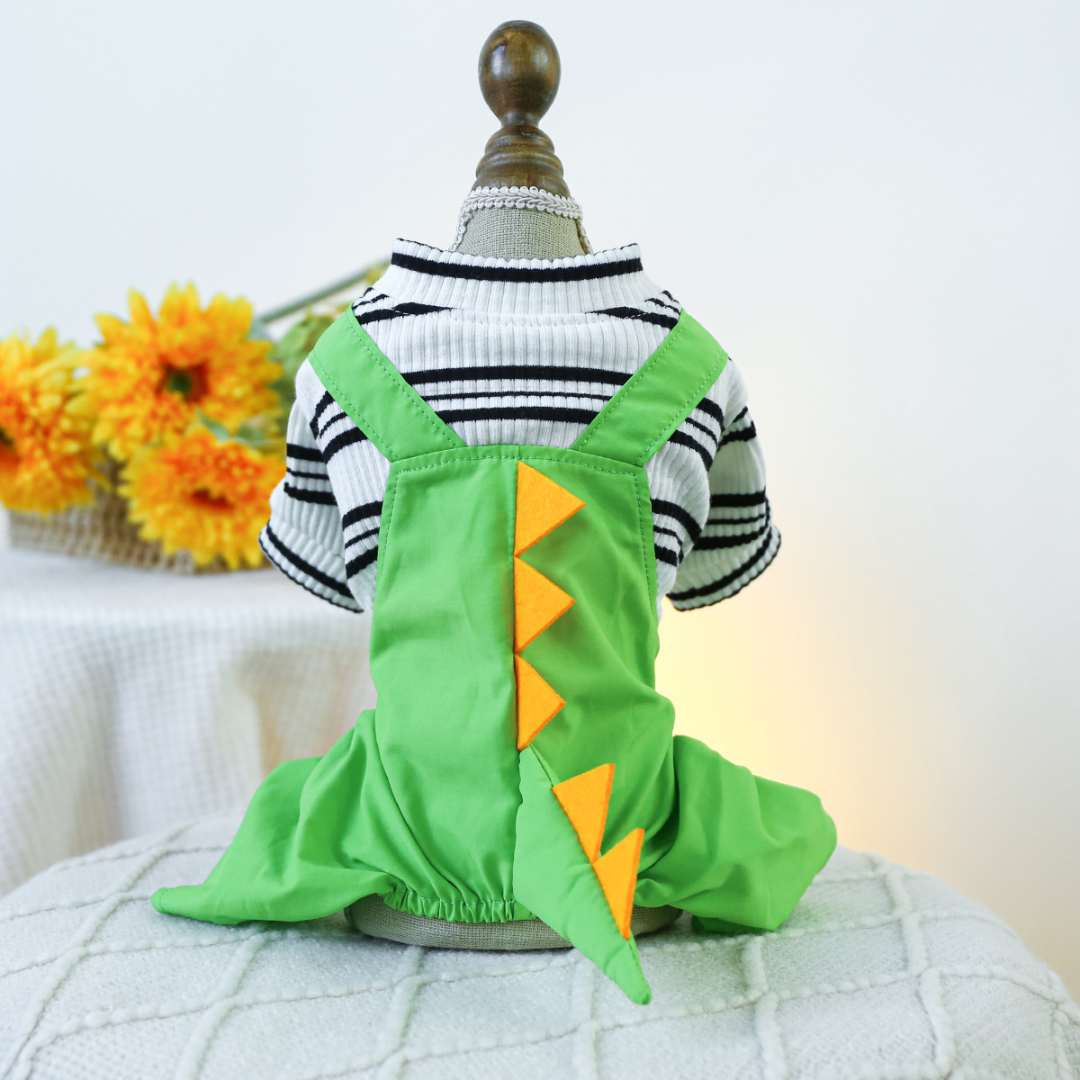 V888-ELOSUNG19756-202503131535-00 XL Little Green Dragon Bib Pants Cute Four-Legged Dog Clothes - Spring/Summer Pet Outfit, Soft & Breathable - Image 1