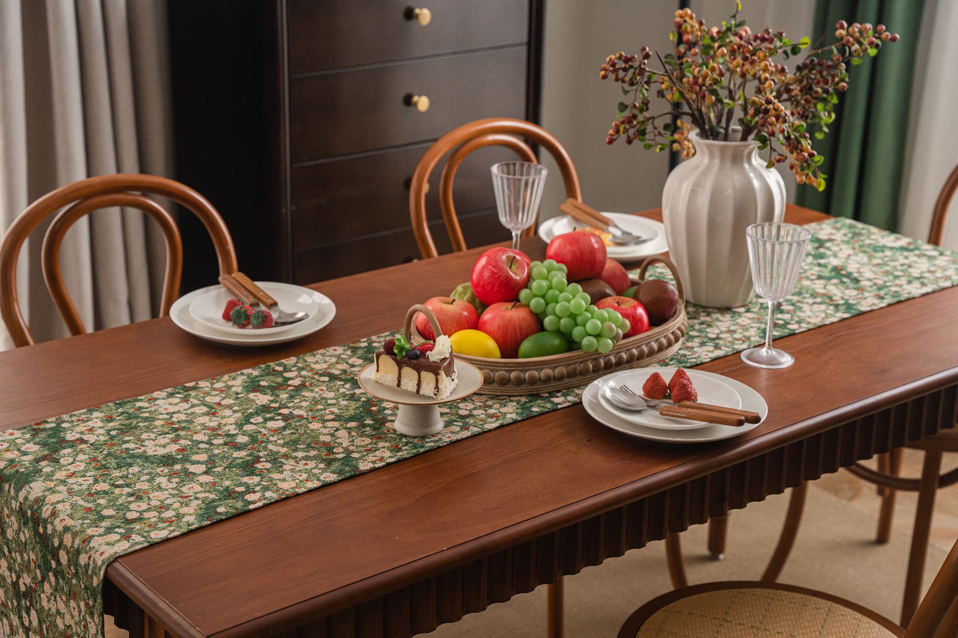 V888-ELOSUNG22359-202503251936-00 Floral Table Runner with Tassels - Jacquard Green Farmhouse Style (33x200cm) - Image 1