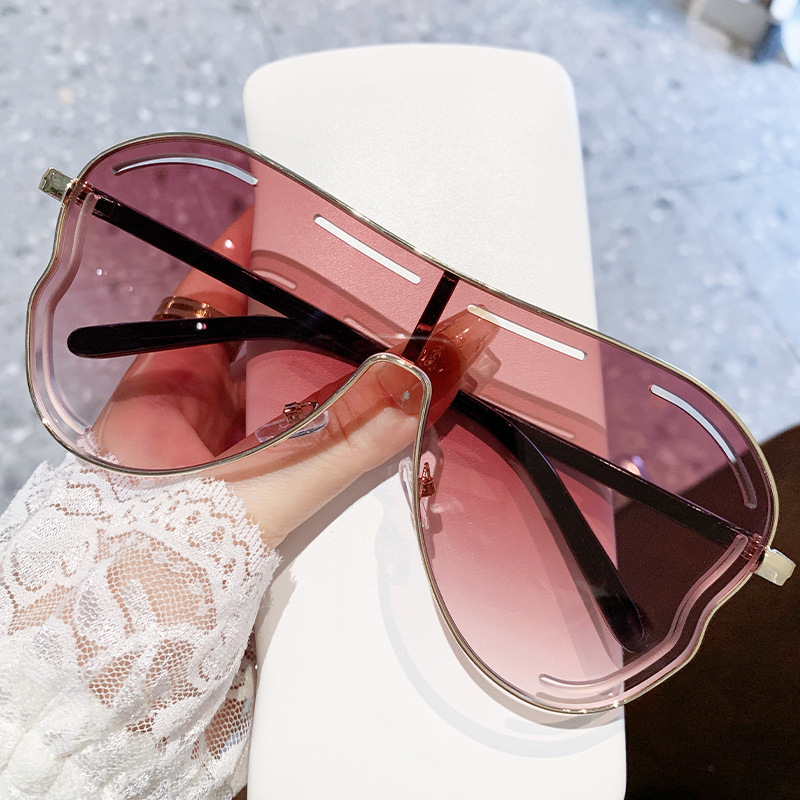 V888-ELOSUNG22668-202504011311-00 2-PCS Gold frame purple-red Oversized Aviator Sunglasses - Unique Cutout Design - Image 1