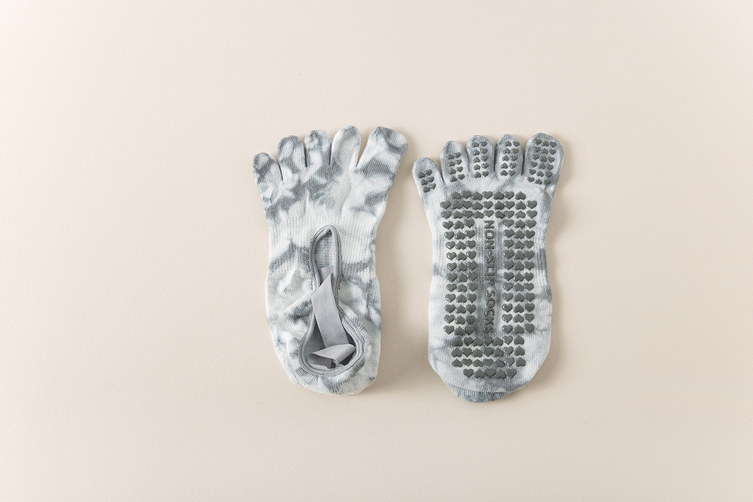 V888-ELOSUNG23368-202503272030-00 2 Pairs Grey Tie-Dye Non-Slip Yoga Socks for Women - Five-Toe Cotton Blend Socks for Pilates and Indoor Sports - Image 1