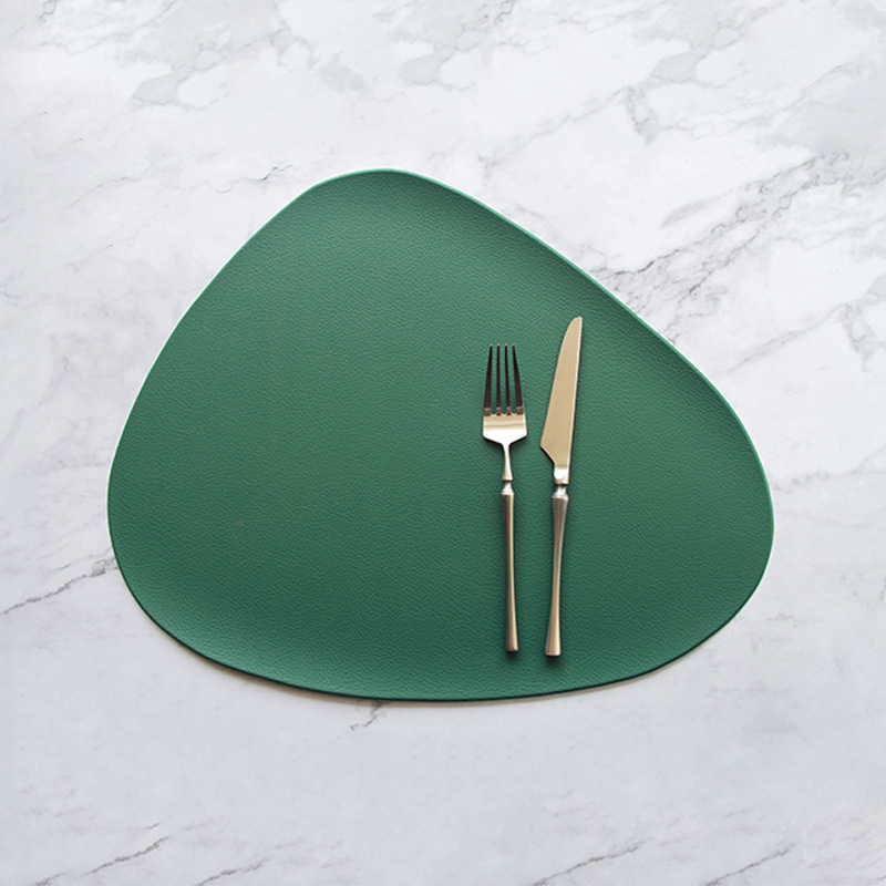 V888-ELOSUNG23582-202504031741-00 4 Pcs Green Nordic-Style PVC Leather Placemats Set of 4 - Waterproof, Heat-Resistant, and Oil-Proof Triangular Table Mats - Image 1