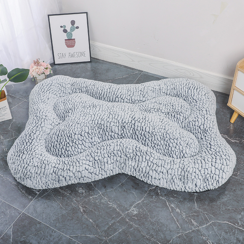 V888-ELOSUNG24070-202503251559-00 S Blue-grey Rose Velvet Fish Scale Pet Bed - Creative Bone-Shaped Soft and Cozy Dog & Cat Nest - Image 1