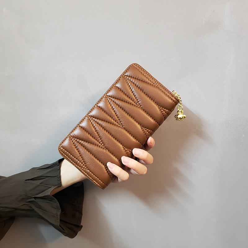 V888-ELOSUNG24454-202504031716-00 Brown-W Plaid Women's Classic Quilted Long Wallet - Premium Diamond Stitch Zip Around Card Holder with Multiple Compartments - Image 1