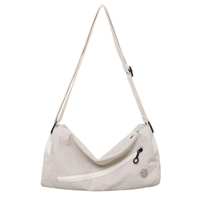 V888-ELOSUNG25011-202504141436-00 An elegant white shoulder bag for travel and work - Image 1