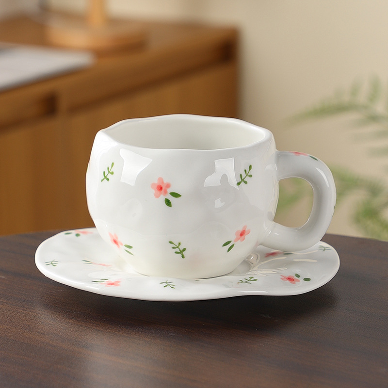 V888-ELOSUNG25536-202504281311-00 Hand-Painted Ceramic Coffee Cup and Saucer Set - Vintage Afternoon Tea(Red small floral branches) - Image 1