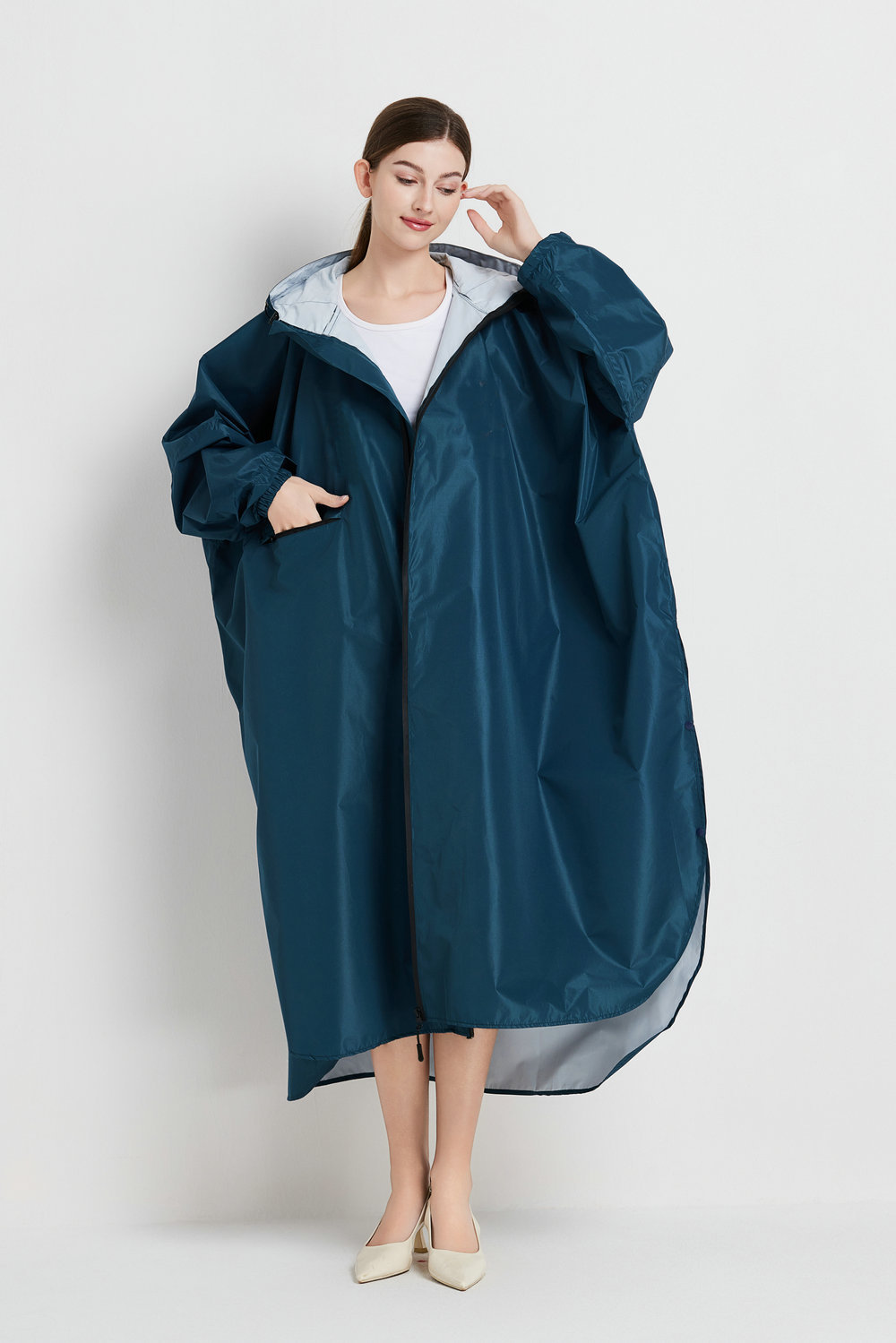 V888-ELOSUNG26497-202504281611-00 Sea blue Stylish Waterproof Raincoat Poncho - Long, Packable for Outdoor Travel & Hiking - Image 1