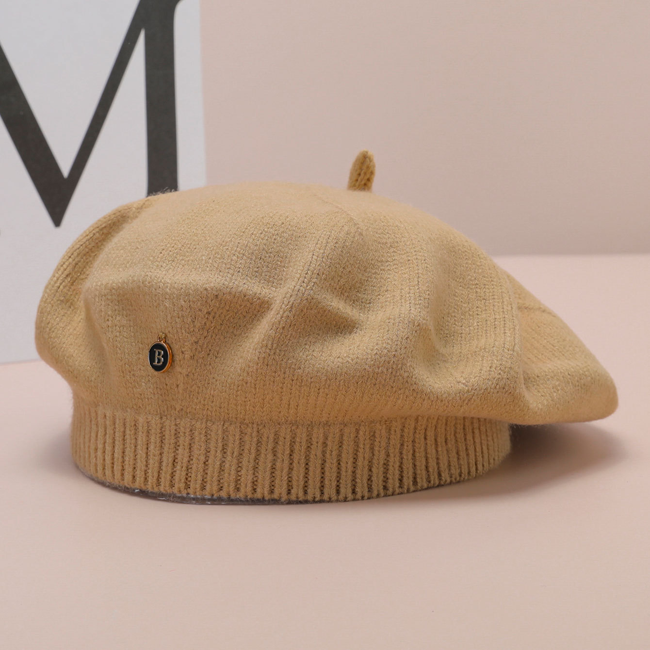 V888-ELOSUNG26661-202505131847-00 Camel Vintage Inspired Knitted Beret - Stretchy & Comfortable Wool Blend Cap - Image 1