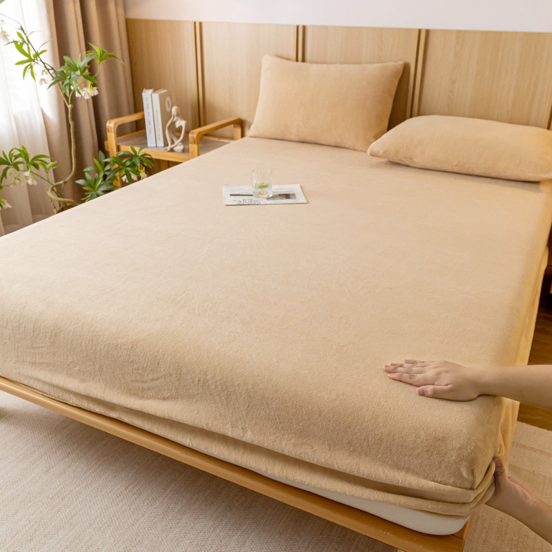 V888-ELOSUNG26942-202505191405-00 Khaki Plush Crystal Velvet Fitted Sheet - Ultra Soft, Warm & Thick for Winter (153x203+36cm) - Image 1