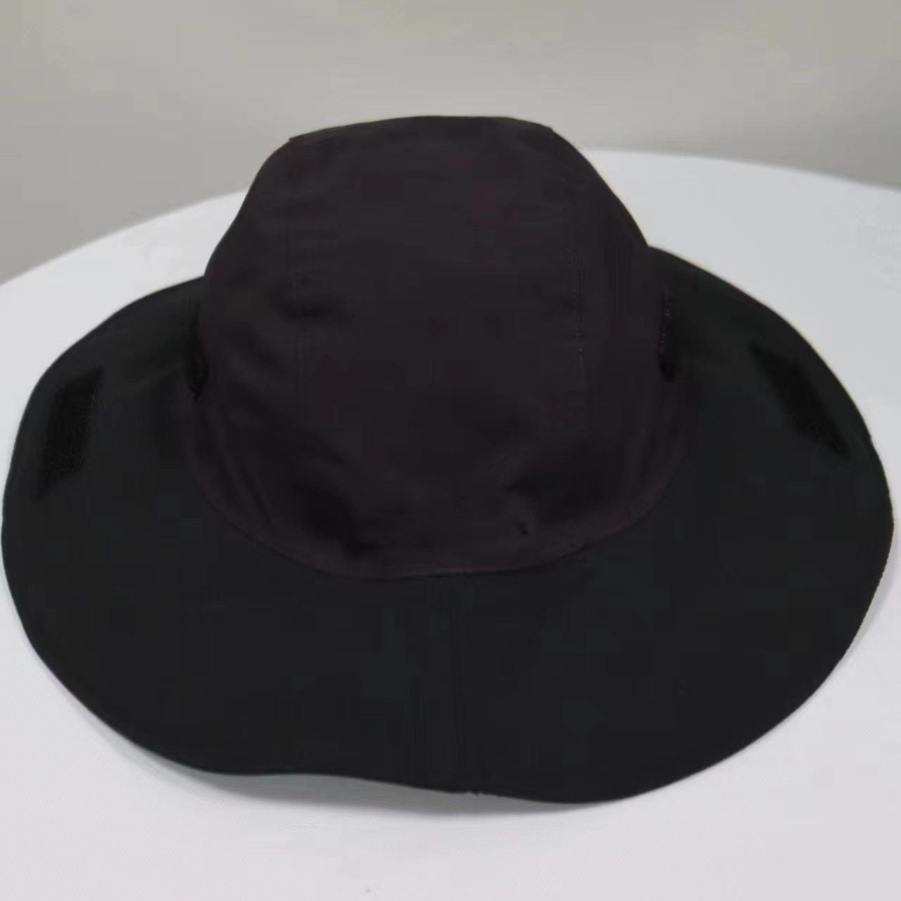 V888-ELOSUNG28621-202505151648-00 Dark Purple Autumn-Winter Waterproof Sun Hat with Fleece Lining and Wide Brim - Image 1