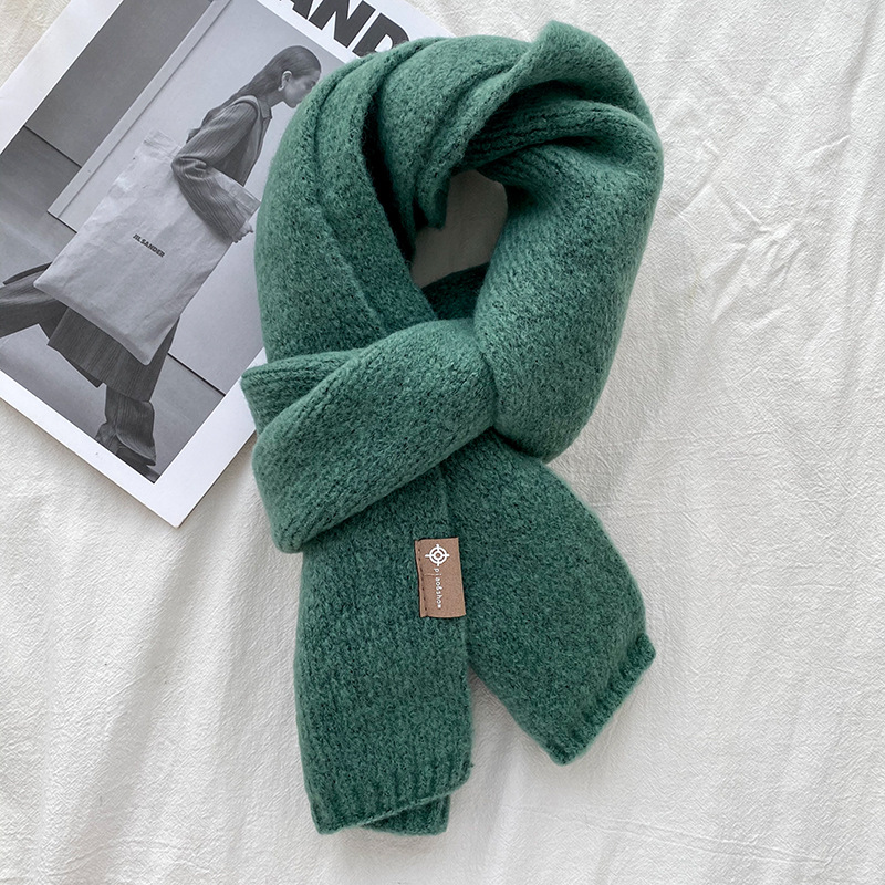 V888-ELOSUNG32316-202506101832-00 Dark Green Luxuriously Soft Wool Blend Knit Scarf - Cozy Warm Solid Colour Unisex Winter Essential - Image 1