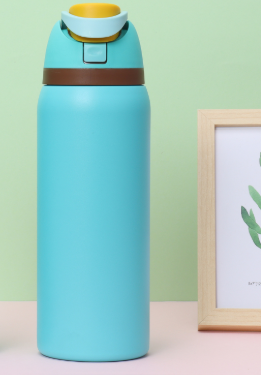 V888-ELOSUNG33230-202506101146-00 Light Blue 32oz 304 Stainless Steel Insulated Water Bottle - Dual-Drink Pop-Up Lid - Image 1
