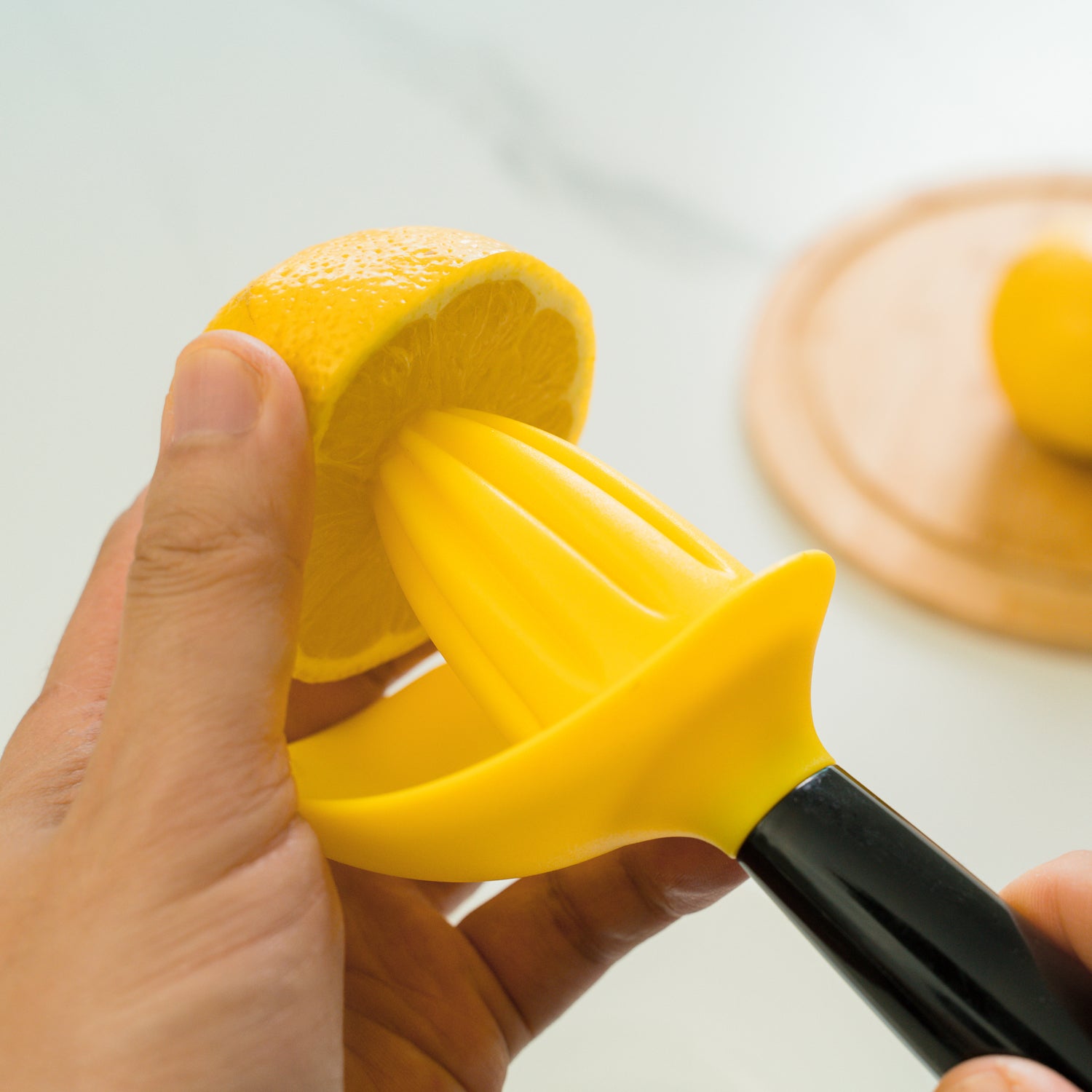 V915-KU0179-203730-00 Cook Easy 4 In One Citrus Juicer / Zester - Image 1