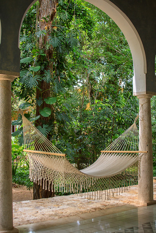 V97-RCREAM-18648-00 Mayan Legacy Queen Size Outdoor Cotton Mexican Resort Hammock With Fringe in Cream Colour - Image 1