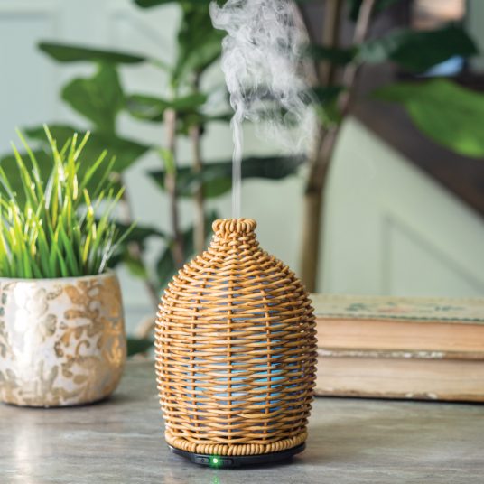 V1049-SDWKV-202508141715-00 Wicker Vase Ultrasonic Aroma Diffuser - Image 1