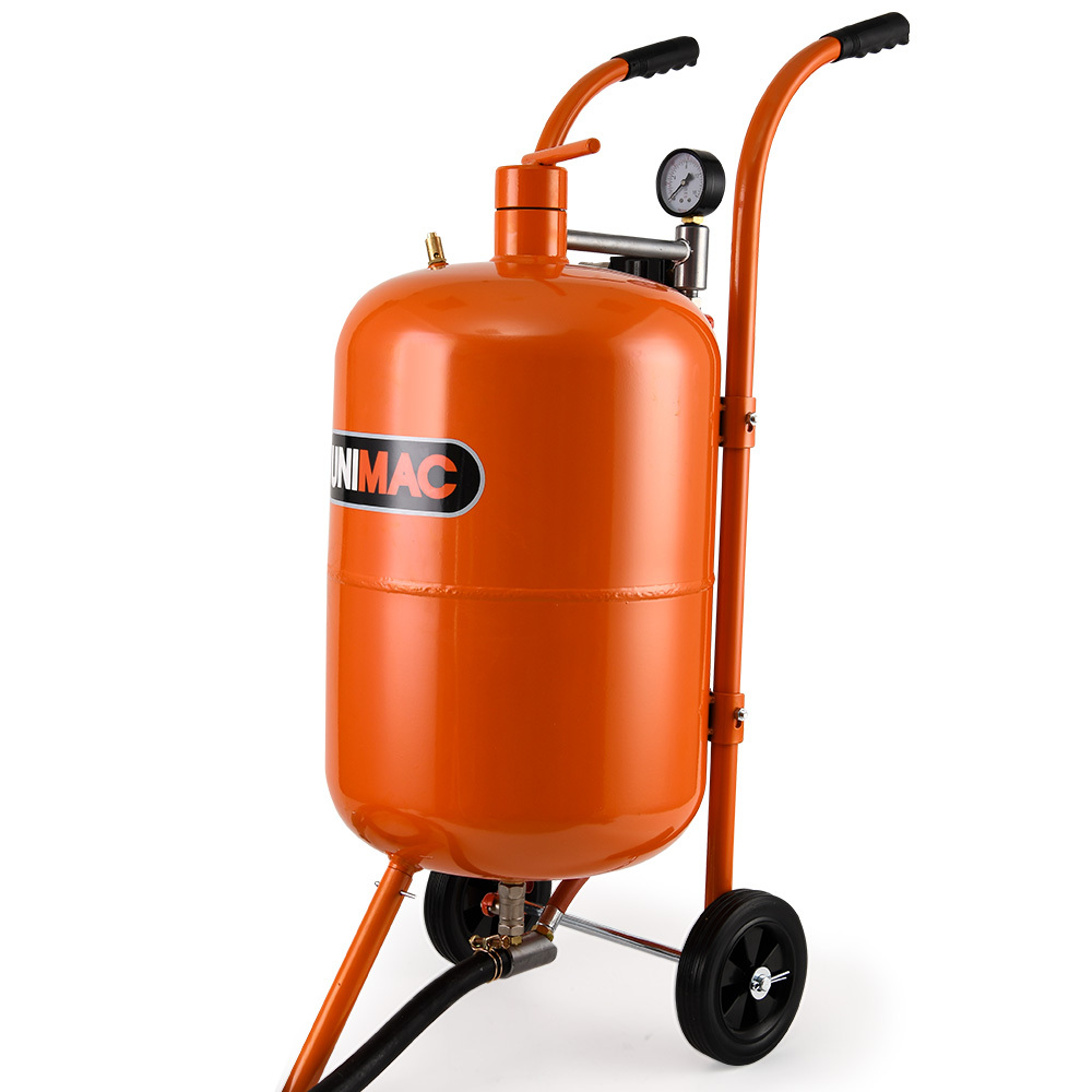 V219-SBLTNKUMT4XA-202507311005-00 UNIMAC 38L Sandblasting Tank, Pressurised Design with Sandblast Gun Set with Hose - Image 1