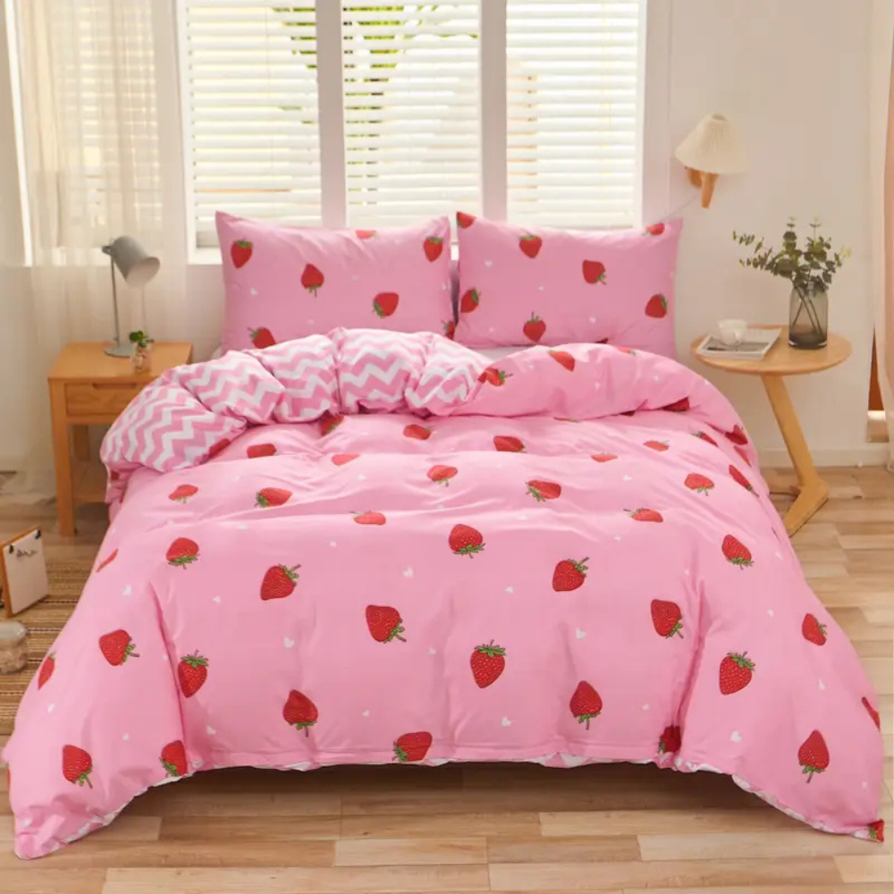 V535-QC-STRAWBERRY-DREAM-KS-202508221325-00 Dreamfields - Strawberry Dream Quilt Cover Set - (2pcs, King Single Size) - Image 1
