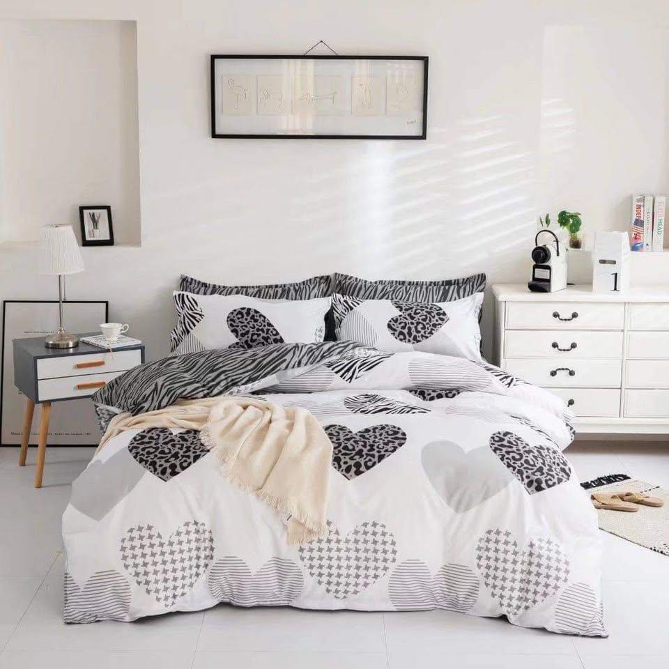 V535-QC-TWIN-HEARTS-SK-202508221310-00 Dreamfields - Twin Hearts Quilt Cover Set - (3pcs, Super King Size) - Image 1