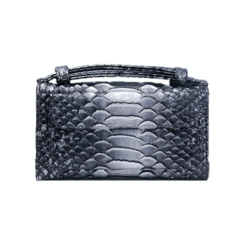 V562-G1053712750DBT-202508282245-00 Chain Crossbody Bag with Snake Texture Print - 3 Silver Gray - Image 1